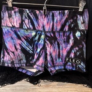 Women's FLEO workout shorts.
Size Small
Great shape